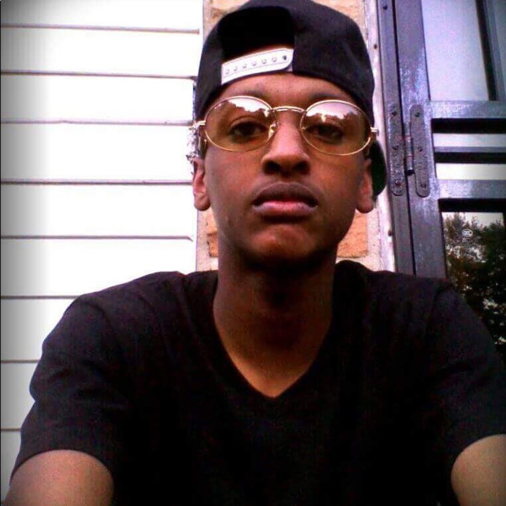 Meet your Posher, Donel